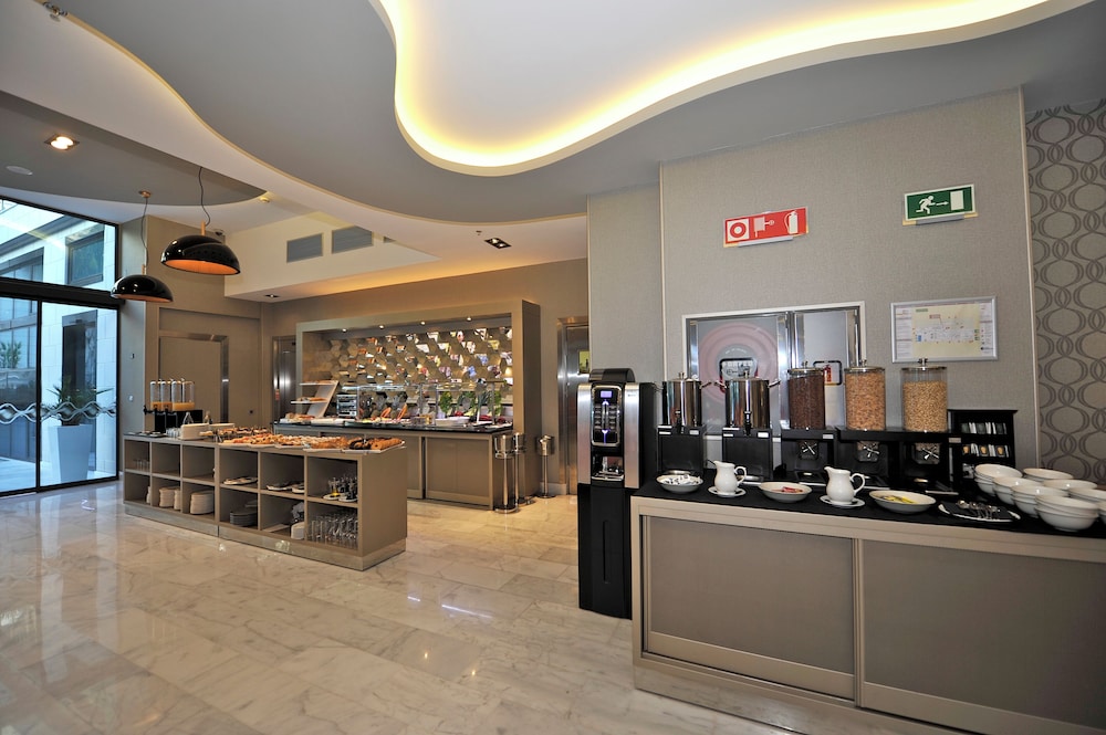 Hotel Indigo Barcelona - Plaza Catalunya by IHG — Restaurant & bars in Barcelona, Catalonia