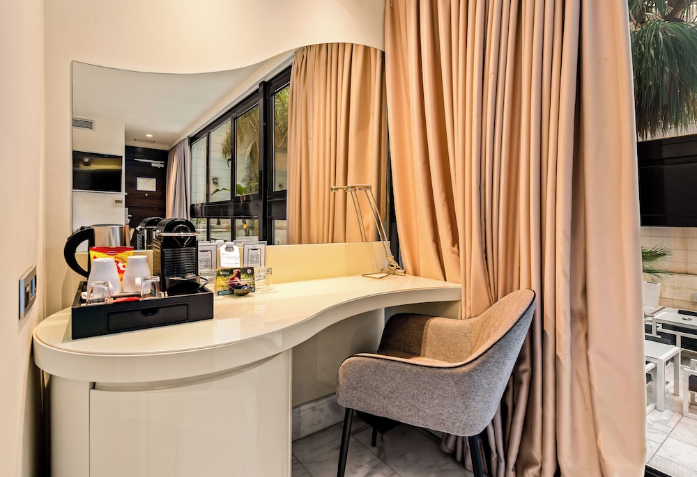 Hotel Indigo Barcelona - Plaza Catalunya by IHG — Hotel rooms in Barcelona, Catalonia