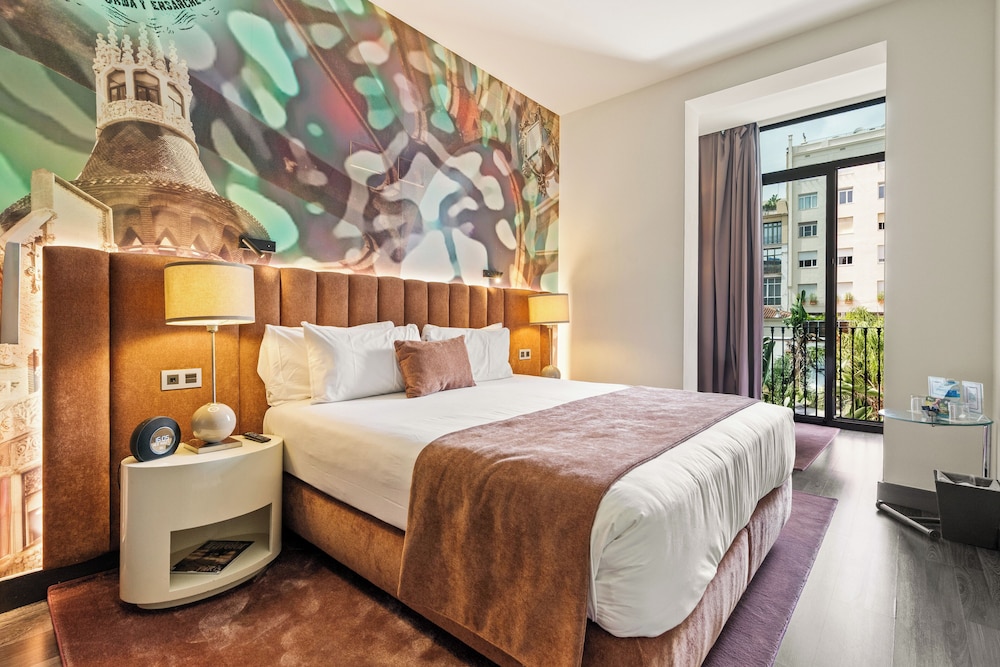 Hotel Indigo Barcelona - Plaza Catalunya by IHG — Hotel rooms in Barcelona, Catalonia
