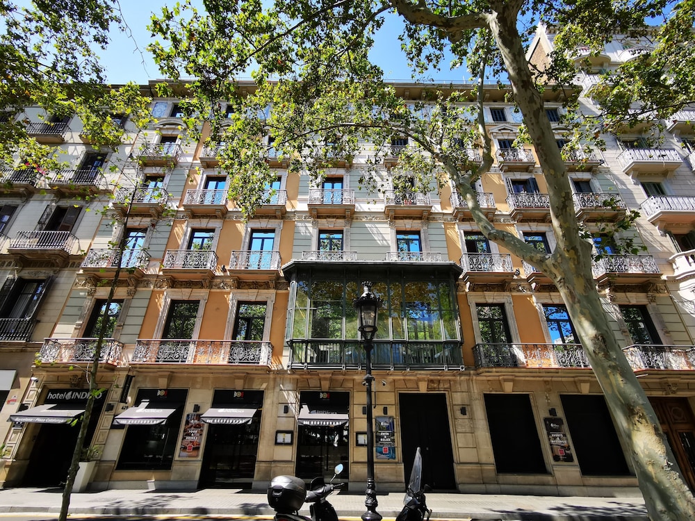Hotel Indigo Barcelona - Plaza Catalunya by IHG — Hotel building in Barcelona, Catalonia