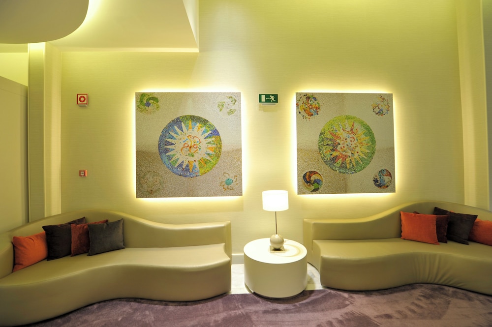 Hotel Indigo Barcelona - Plaza Catalunya by IHG — Hotel building in Barcelona, Catalonia