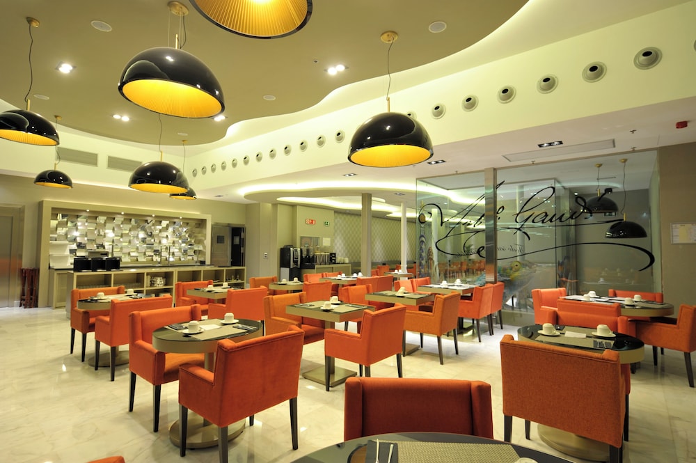 Hotel Indigo Barcelona - Plaza Catalunya by IHG — Restaurant & bars in Barcelona, Catalonia
