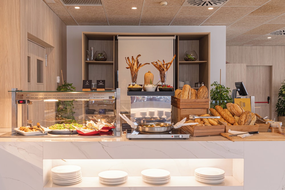 Hotel JS Sol de Can Picafort - Adults Only — Restaurant & bars in Can Picafort, Balearic Islands