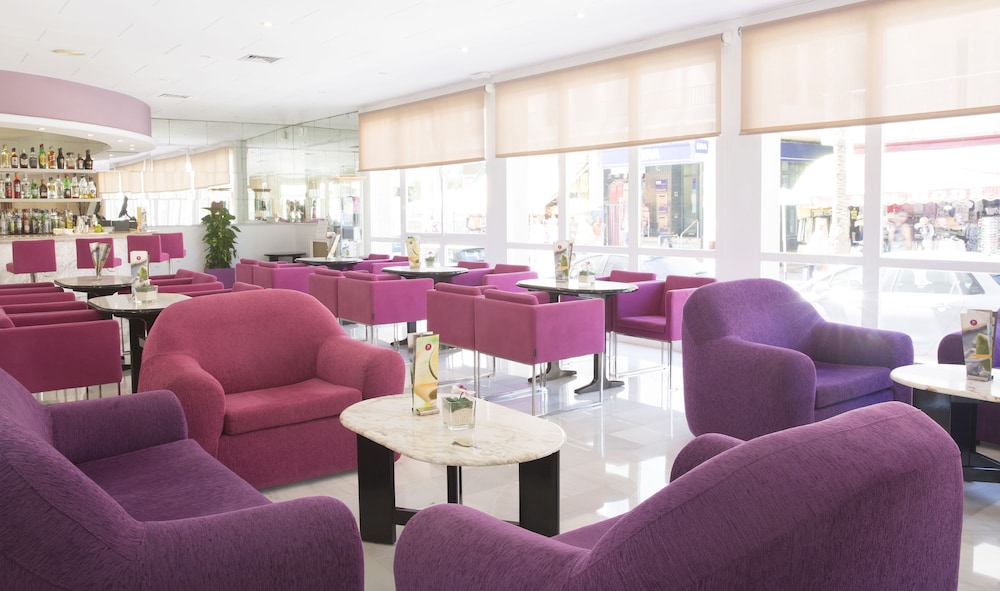 Hotel JS Sol de Can Picafort - Adults Only — Restaurant & bars in Can Picafort, Balearic Islands