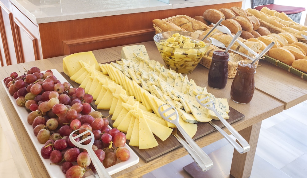 Hotel JS Sol de Can Picafort - Adults Only — Restaurant & bars in Can Picafort, Balearic Islands