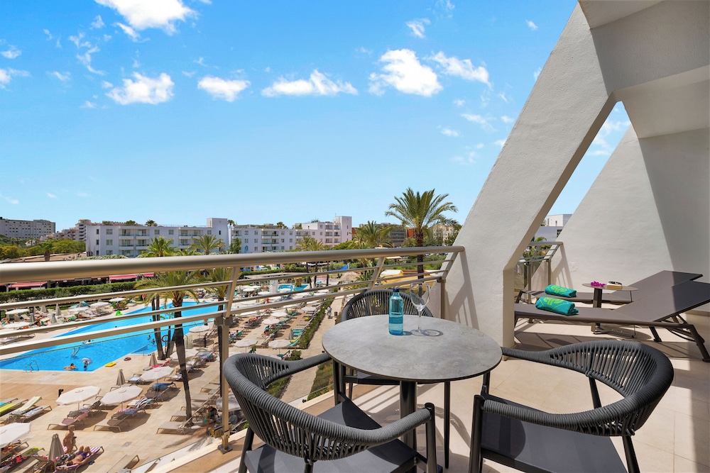 Protur Sa Coma Playa Hotel & Spa — Swimming pool in Sa Coma, Balearic Islands