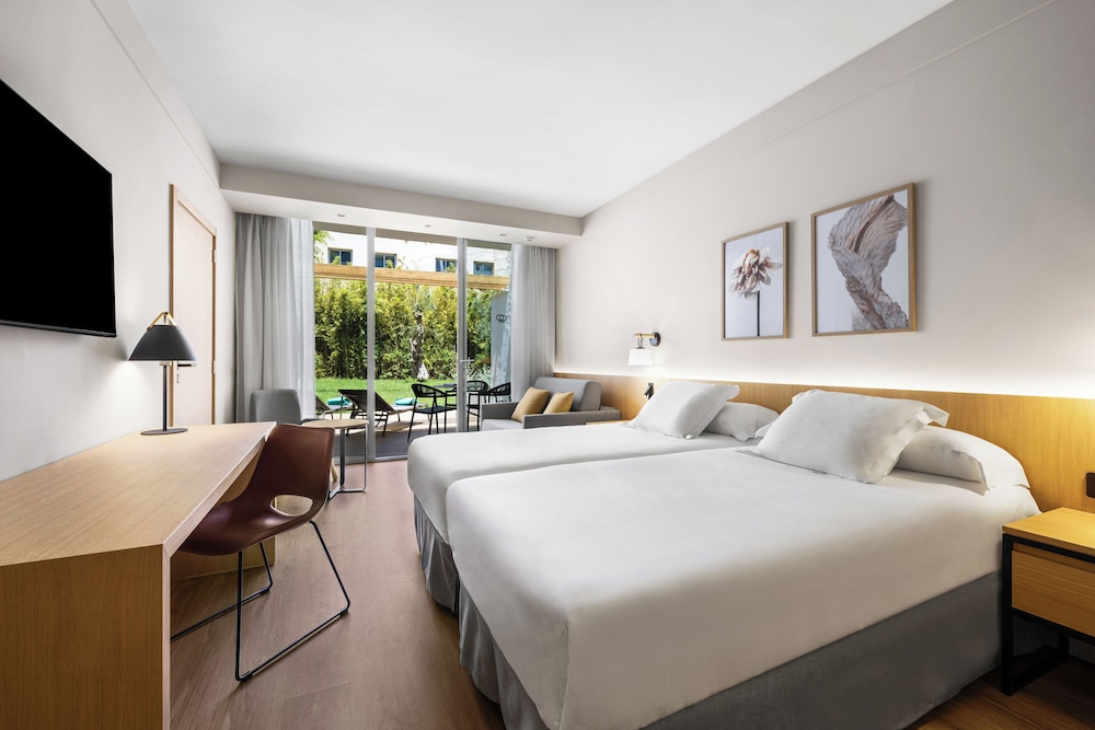 Protur Sa Coma Playa Hotel & Spa — Hotel rooms in Sa Coma, Balearic Islands