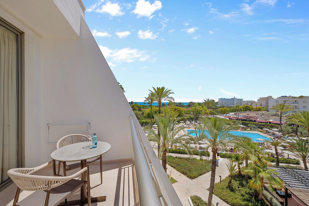 Protur Sa Coma Playa Hotel & Spa — Hotel rooms in Sa Coma, Balearic Islands