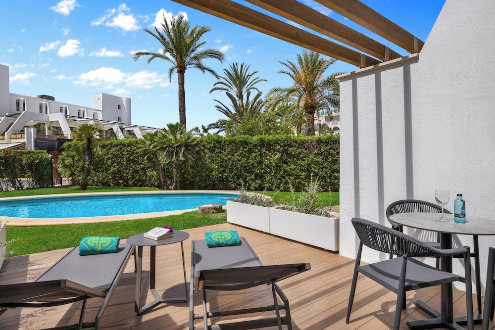 Protur Sa Coma Playa Hotel & Spa — Swimming pool in Sa Coma, Balearic Islands
