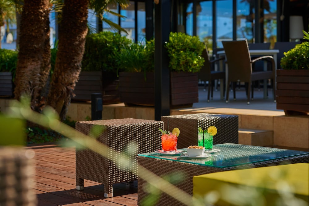 Protur Sa Coma Playa Hotel & Spa — Restaurant & bars in Sa Coma, Balearic Islands