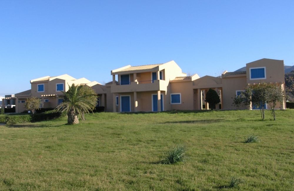 Ammoudia Maisonettes — Hotel building in Acharavi, Ionian Islands