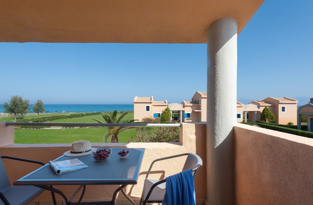 Ammoudia Maisonettes — Hotel rooms in Acharavi, Ionian Islands