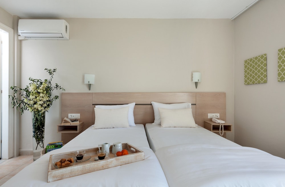 Ammoudia Maisonettes — Hotel rooms in Acharavi, Ionian Islands