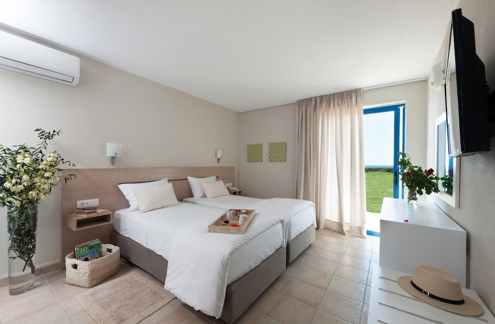 Ammoudia Maisonettes — Hotel rooms in Acharavi, Ionian Islands