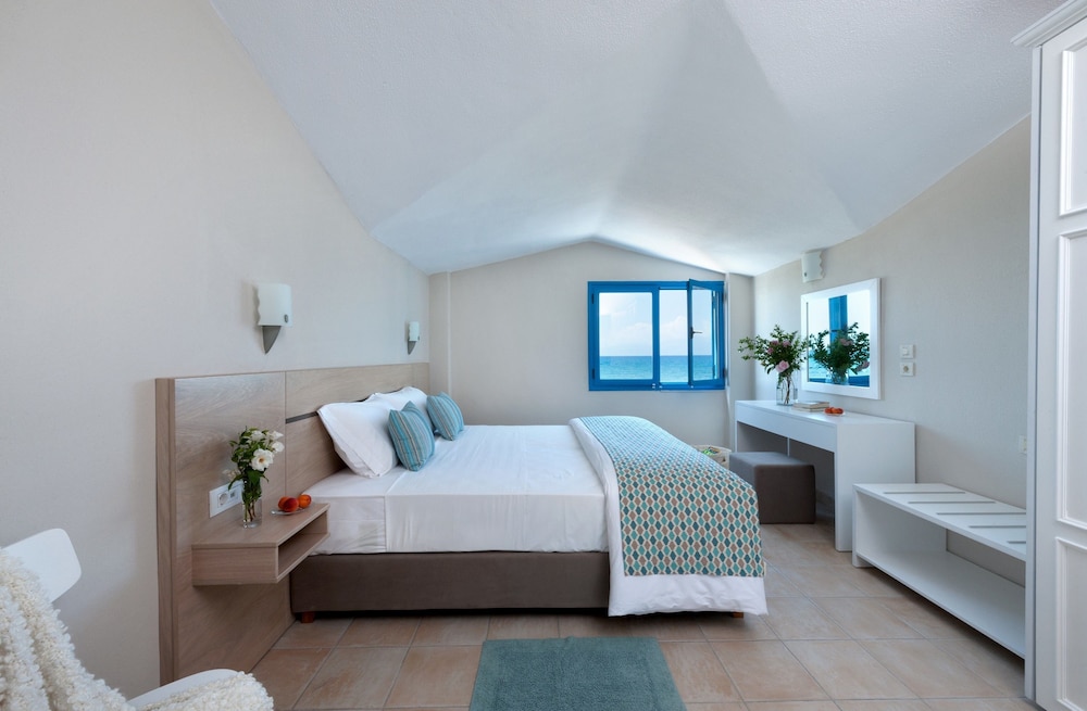 Ammoudia Maisonettes — Hotel rooms in Acharavi, Ionian Islands