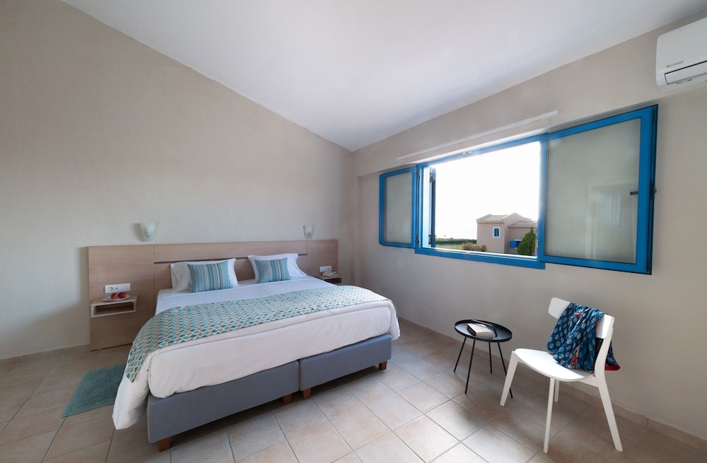 Ammoudia Maisonettes — Hotel rooms in Acharavi, Ionian Islands
