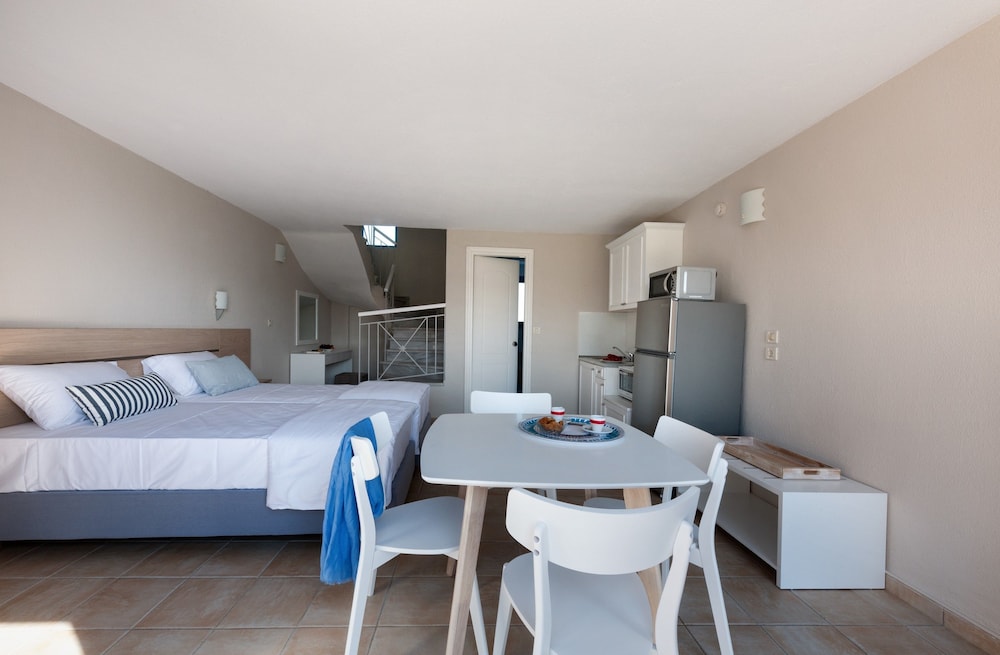 Ammoudia Maisonettes — Hotel rooms in Acharavi, Ionian Islands