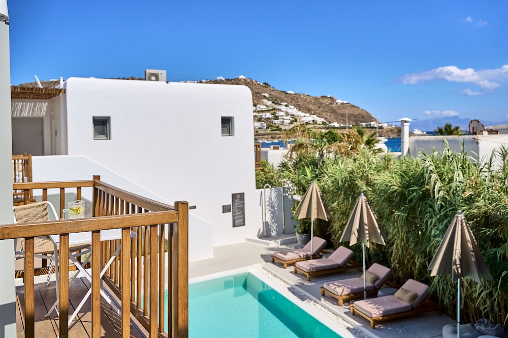 Adorno Beach Hotel & Suites — Main photo in Ornos, South Aegean