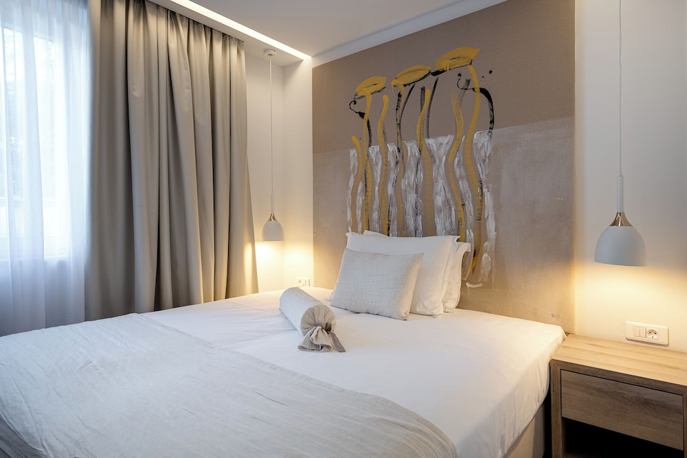 Hotel Cavtat — Hotel rooms in Konavle, Dubrovnik-Neretva