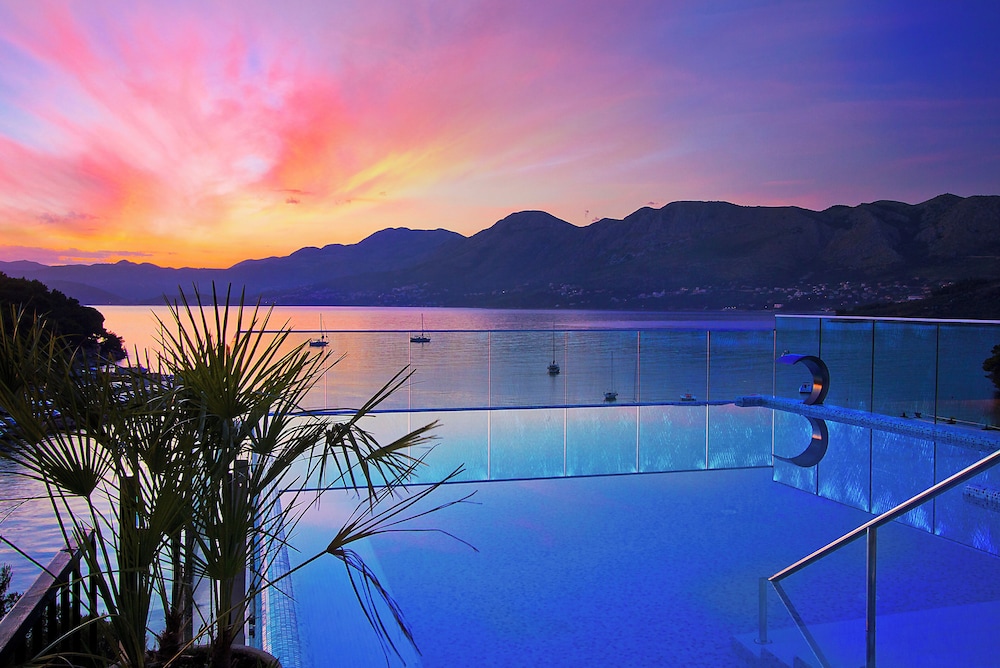 Hotel Cavtat — Main photo in Konavle, Dubrovnik-Neretva
