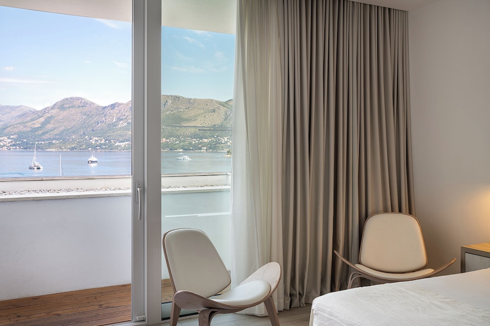 Hotel Cavtat — Hotel rooms in Konavle, Dubrovnik-Neretva