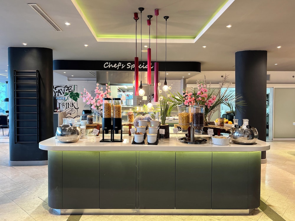 Hotel Cavtat — Restaurant & bars in Konavle, Dubrovnik-Neretva