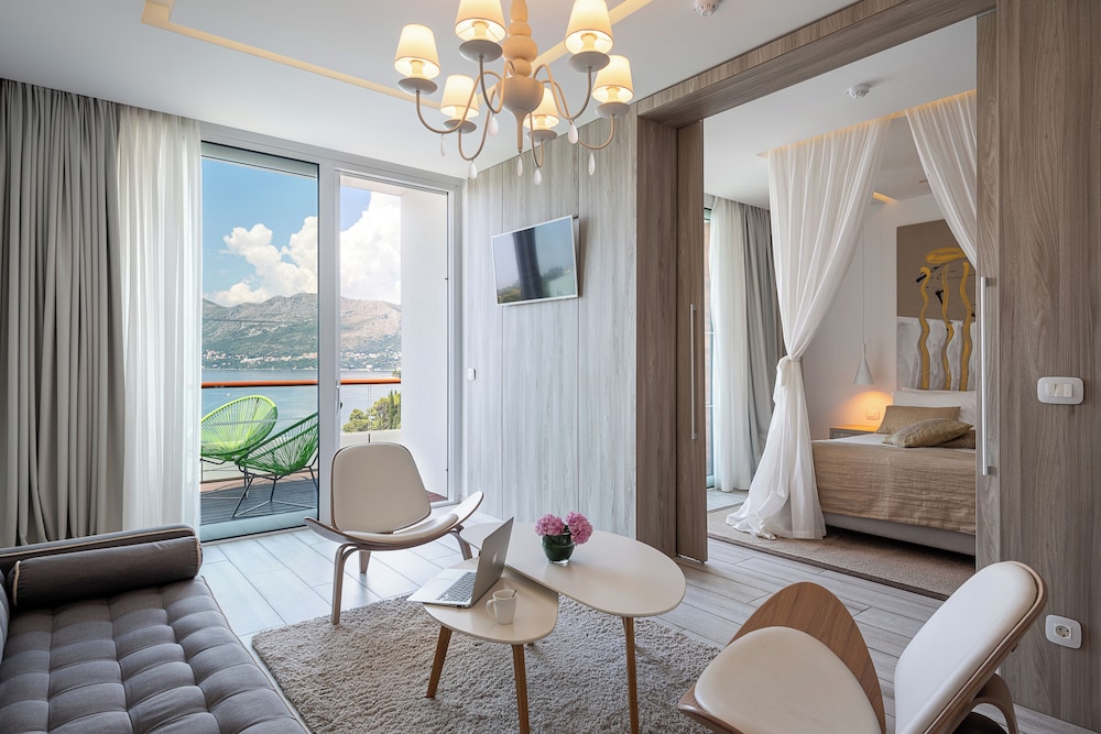 Hotel Cavtat — Hotel rooms in Konavle, Dubrovnik-Neretva