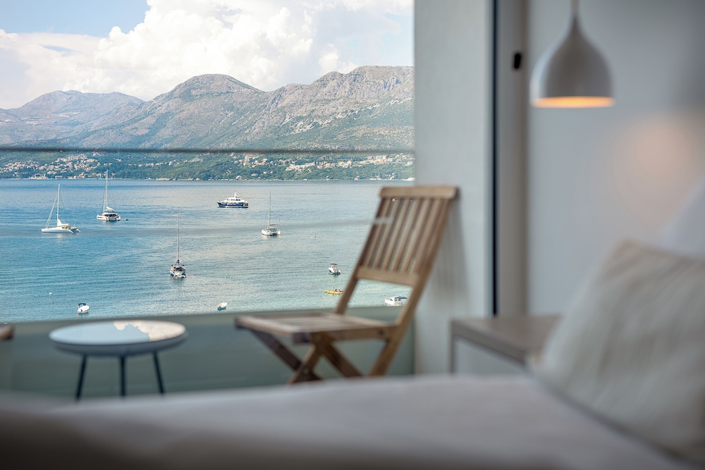 Hotel Cavtat — Hotel rooms in Konavle, Dubrovnik-Neretva