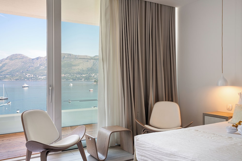 Hotel Cavtat — Hotel rooms in Konavle, Dubrovnik-Neretva