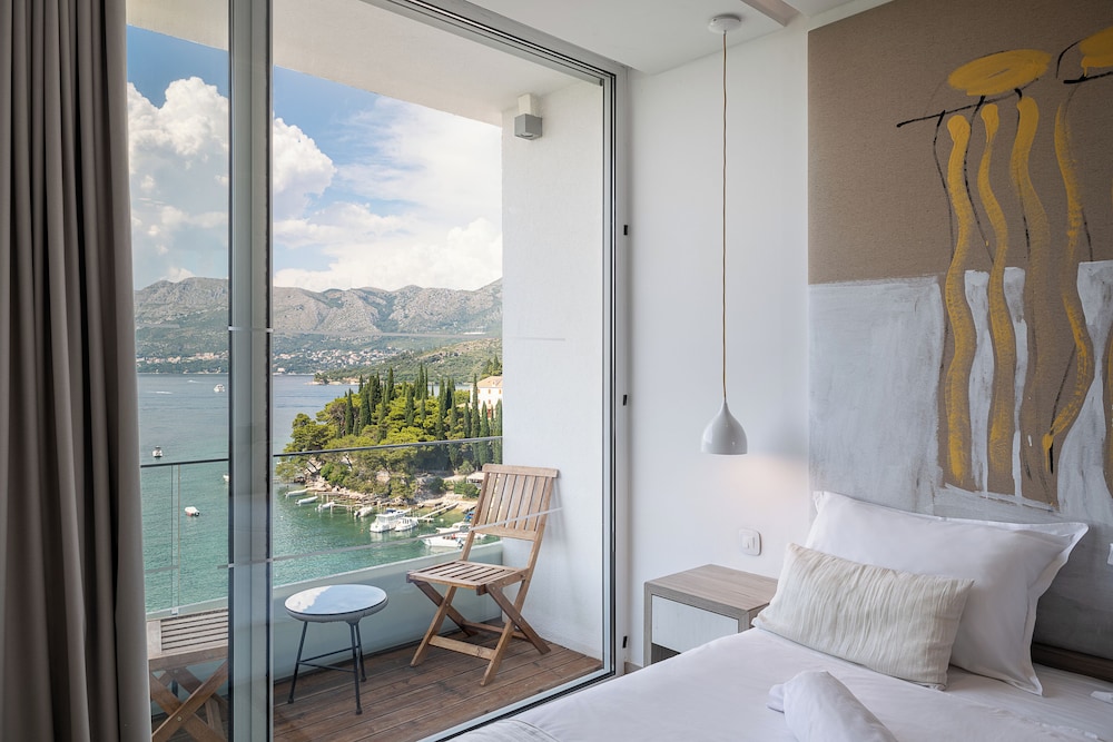 Hotel Cavtat — Hotel rooms in Konavle, Dubrovnik-Neretva