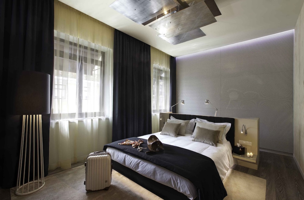 9Hotel Mercy - zdjęcie 5