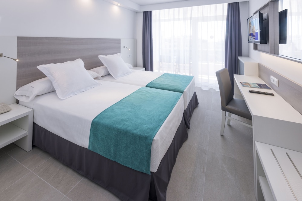 Olympus Palace — Hotel rooms in Salou, Catalonia