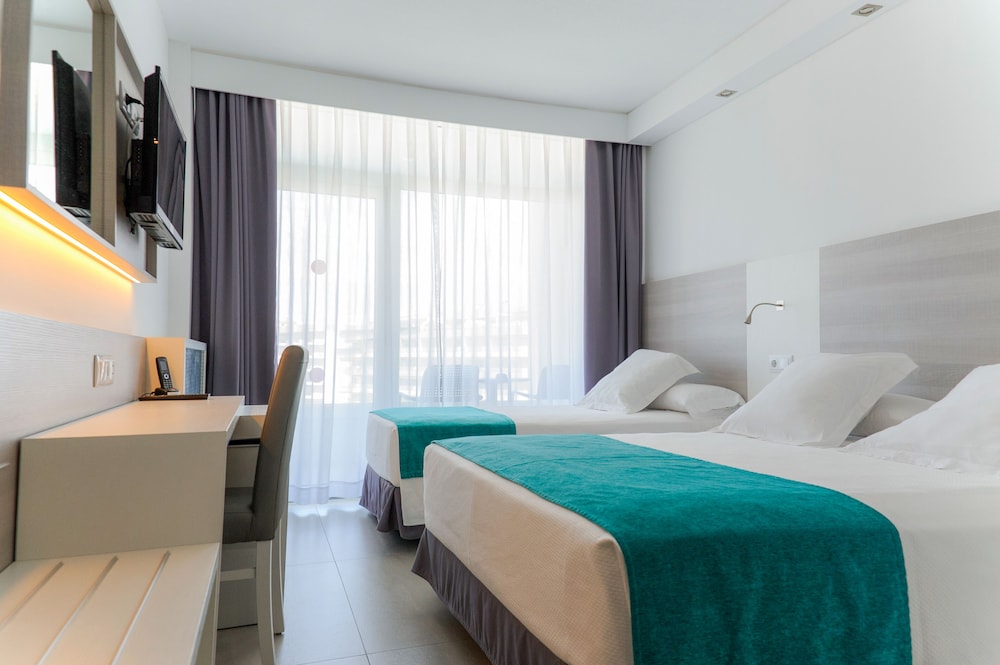 Olympus Palace — Hotel rooms in Salou, Catalonia