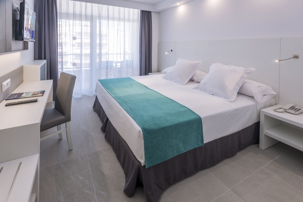 Olympus Palace — Hotel rooms in Salou, Catalonia