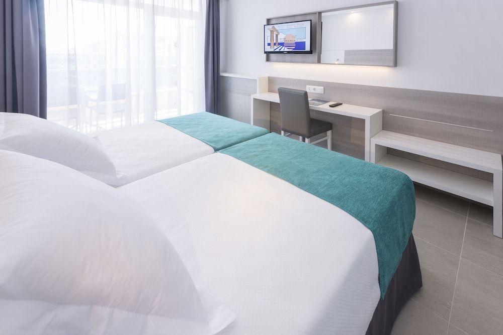 Olympus Palace — Hotel rooms in Salou, Catalonia