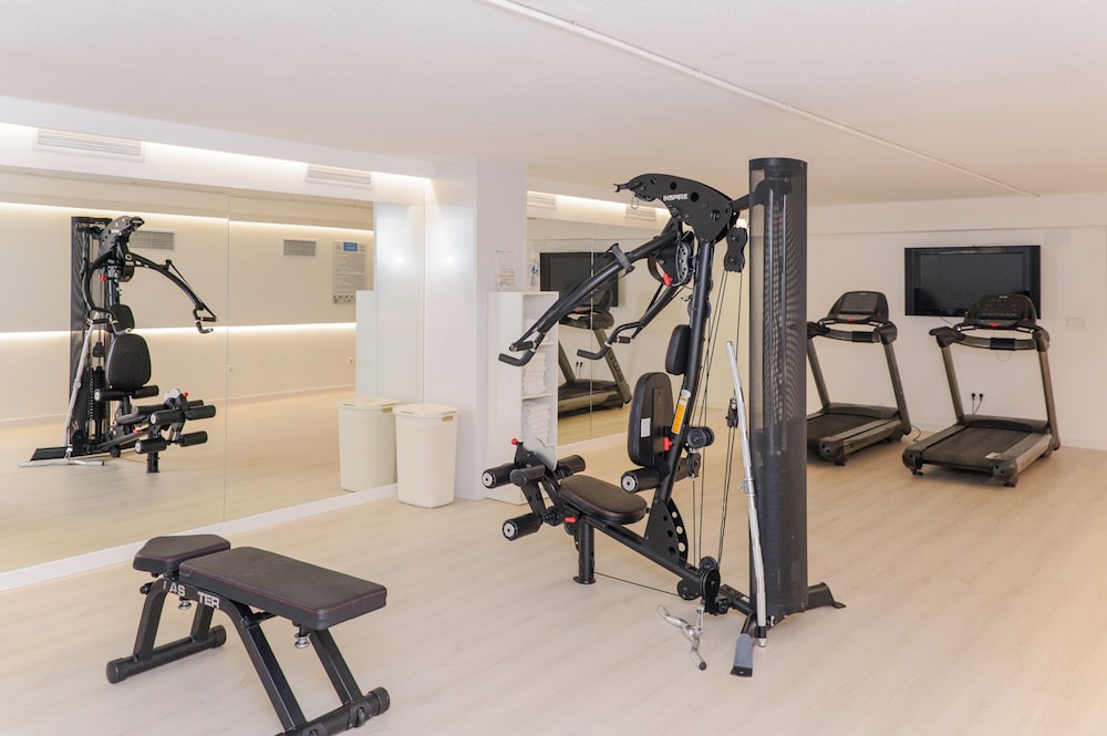 Olympus Palace — Sports & recreation in Salou, Catalonia