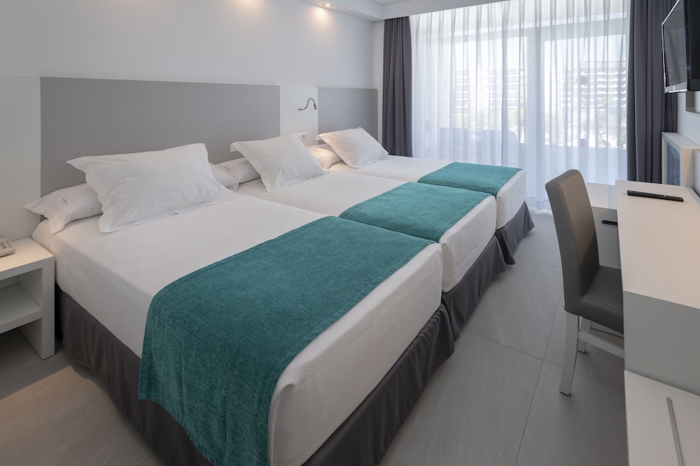 Olympus Palace — Hotel rooms in Salou, Catalonia
