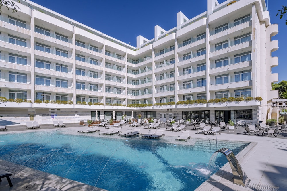 Olympus Palace — Main photo in Salou, Catalonia