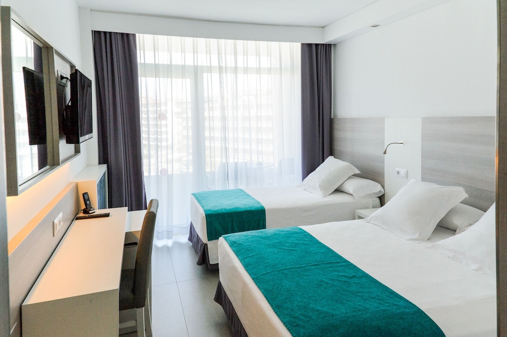 Olympus Palace — Hotel rooms in Salou, Catalonia