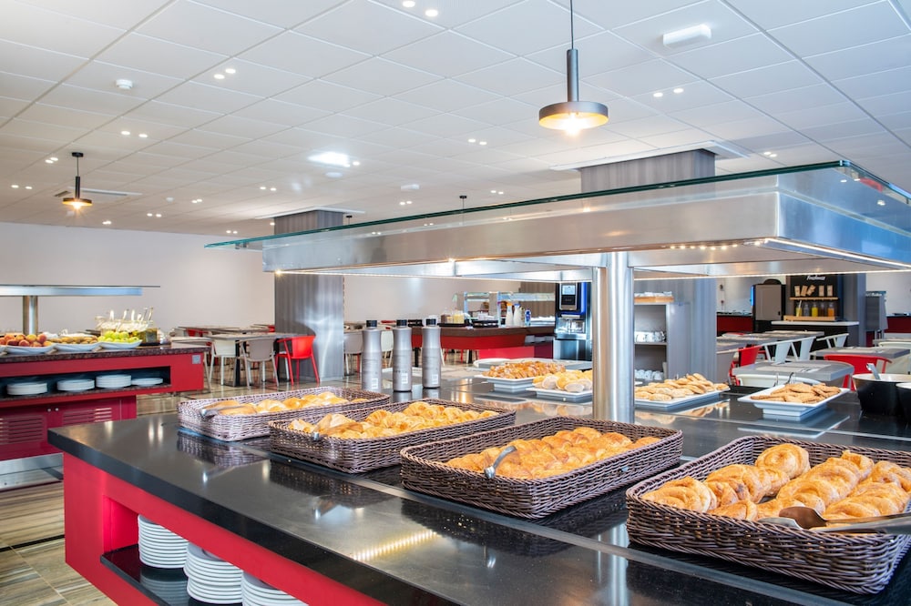 Hotel Salou Sunset (Adults Recommended) by Pierre & Vacances — Restaurant in Salou, Catalonia