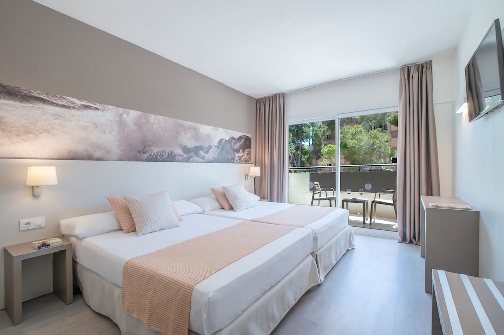 Hotel Salou Sunset (Adults Recommended) by Pierre & Vacances — Rooms in Salou, Catalonia