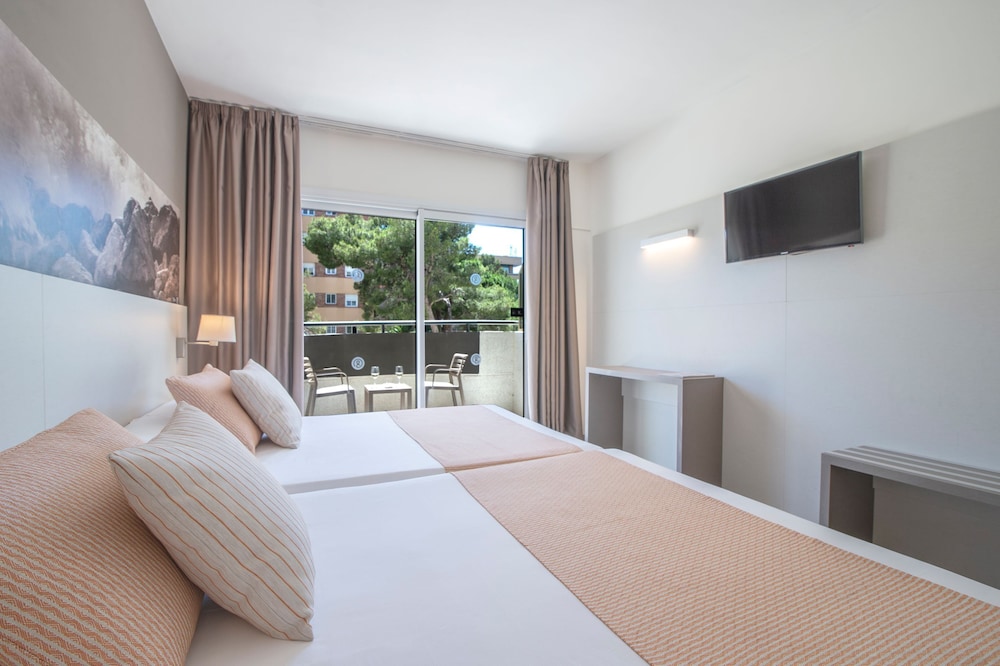 Hotel Salou Sunset (Adults Recommended) by Pierre & Vacances — Rooms in Salou, Catalonia