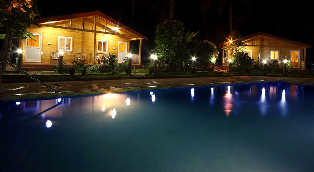 Ala Goa Resort — Swimming pool in Betalbatim, Goa