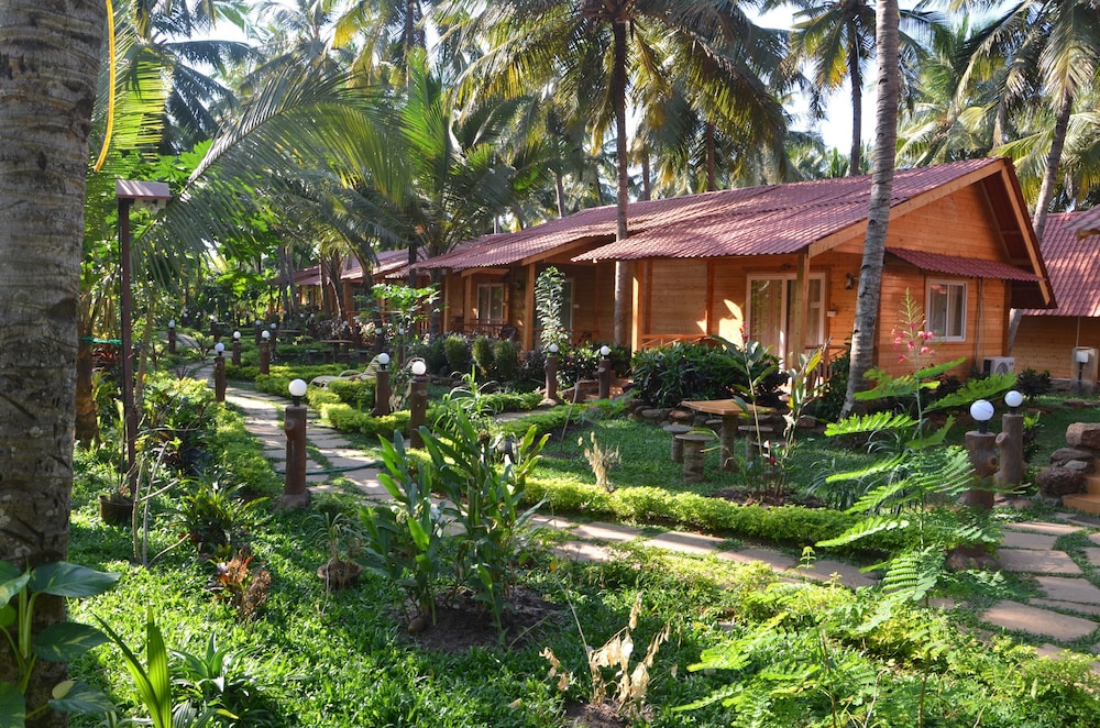 Ala Goa Resort — Hotel building in Betalbatim, Goa