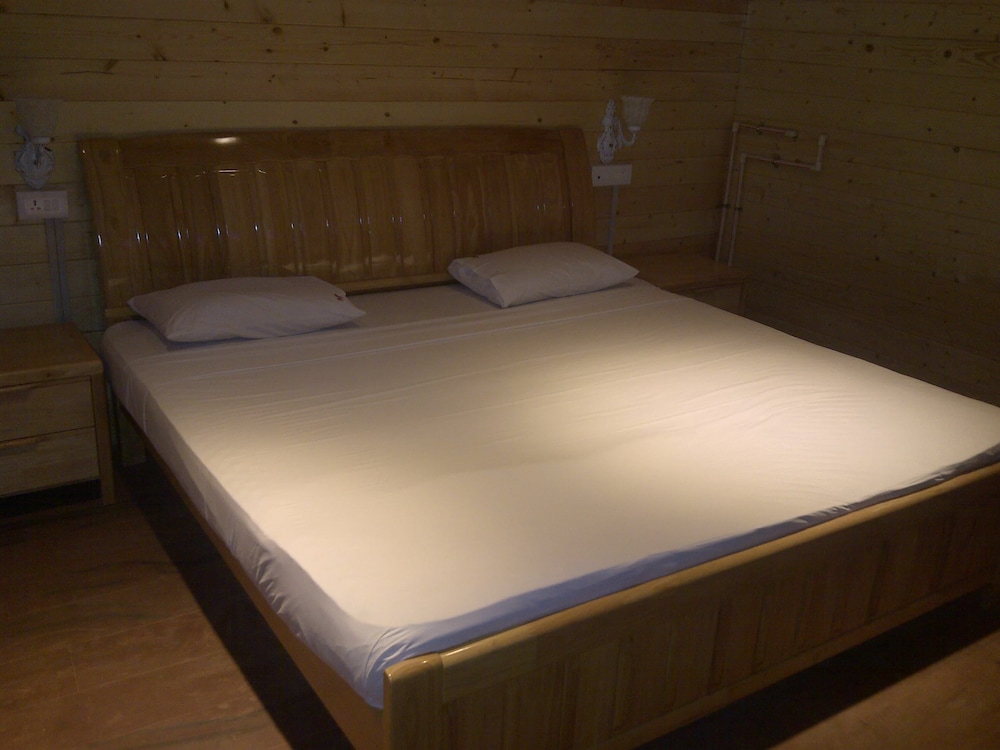 Ala Goa Resort — Hotel rooms in Betalbatim, Goa