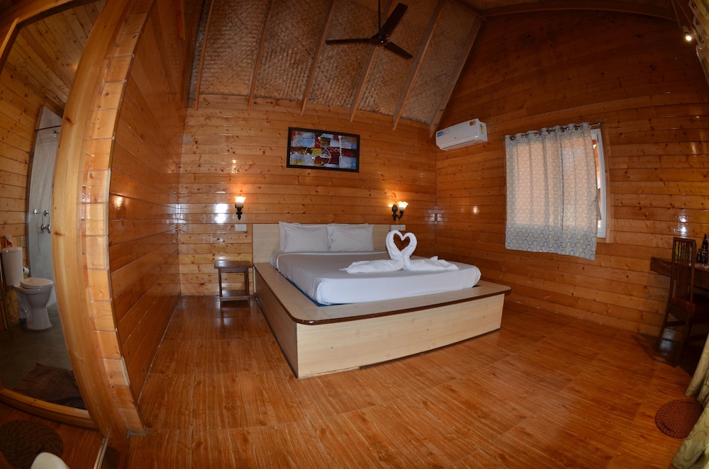 Ala Goa Resort — Hotel rooms in Betalbatim, Goa