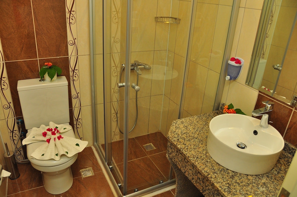 Selenium Hotel — Hotel rooms in Side