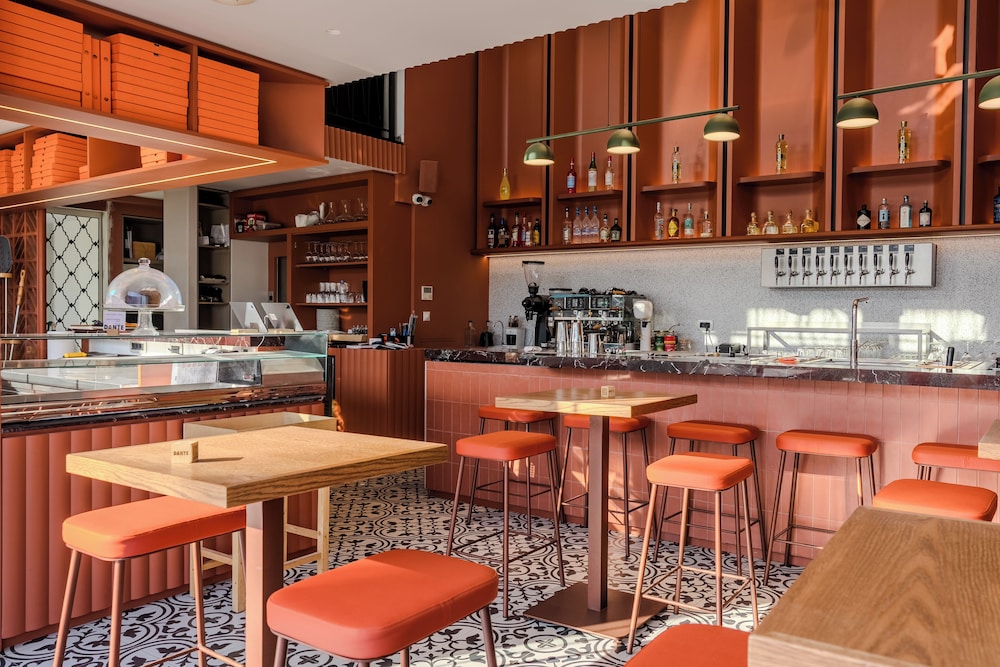 Metaxa Hotel — Restaurant & bars in Heraklion