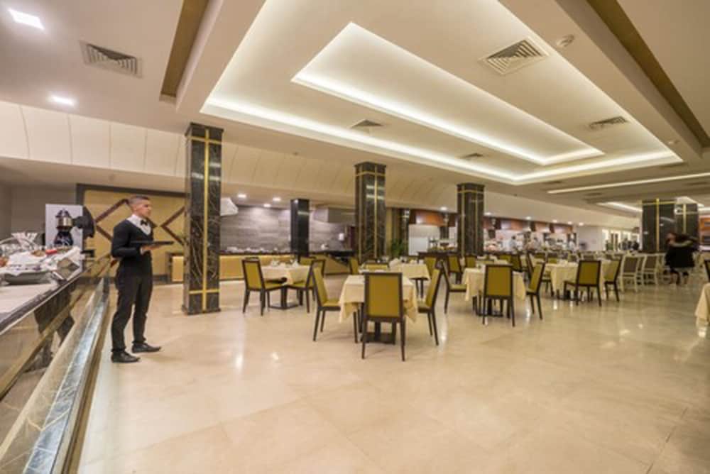 Pickalbatros AquaFunClub Allinclusive Marrakech — Restaurant & bars in Sidi Abdallah Rhiat, Marrakech-Tensift-Al Haouz