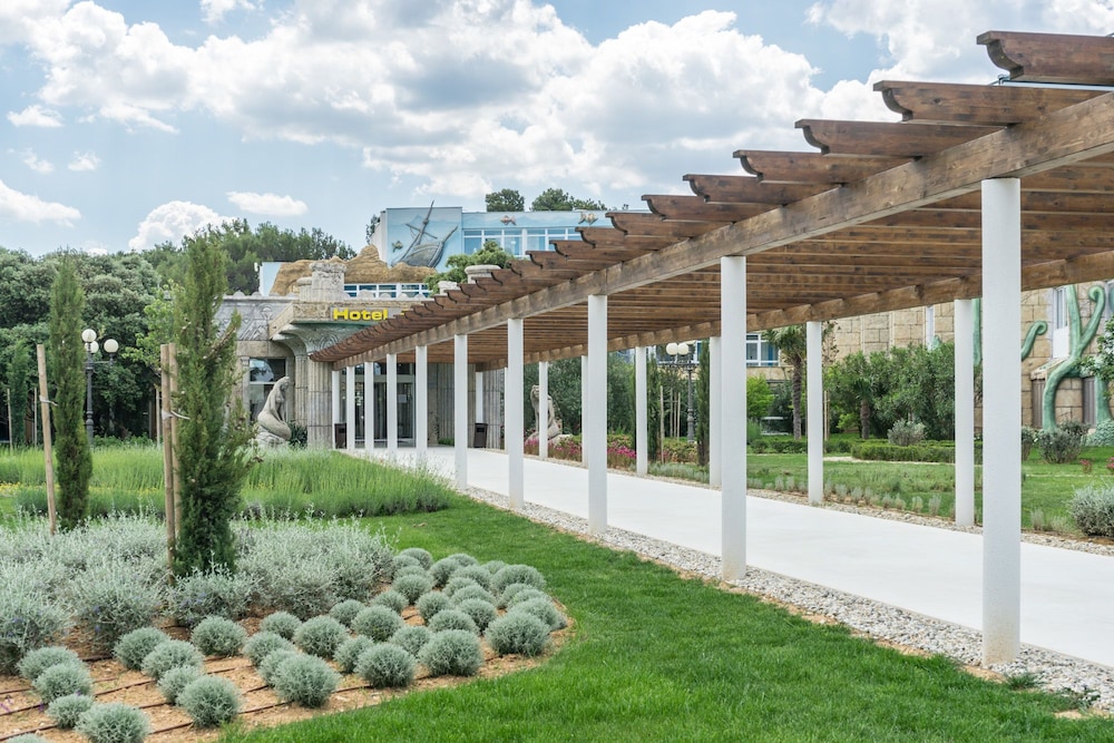 Amadria Park Kids Hotel Andrija — Hotel building in Šibenik, Šibenik-Knin